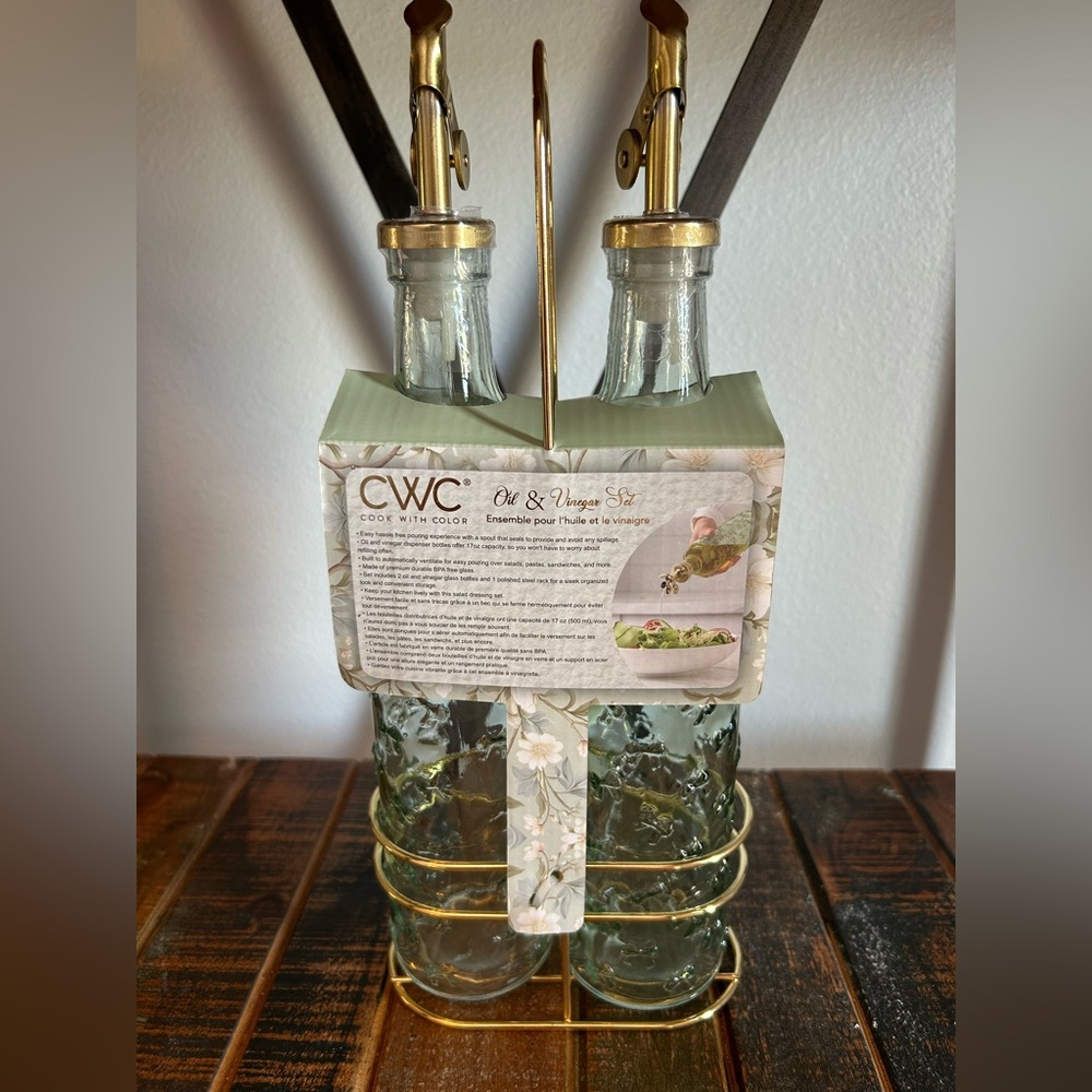 Cook With Color CWC Oil And Vinegar Set Green Glass With BOWS Coquette NEW
